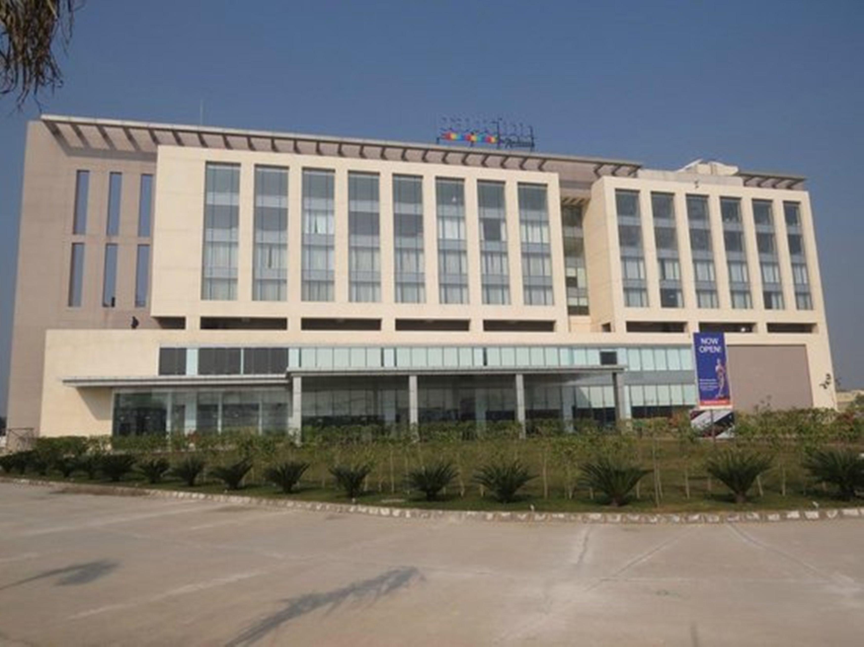 파크 인 바이 래디슨 구르가온 빌라스푸르 마네샤 외부 사진